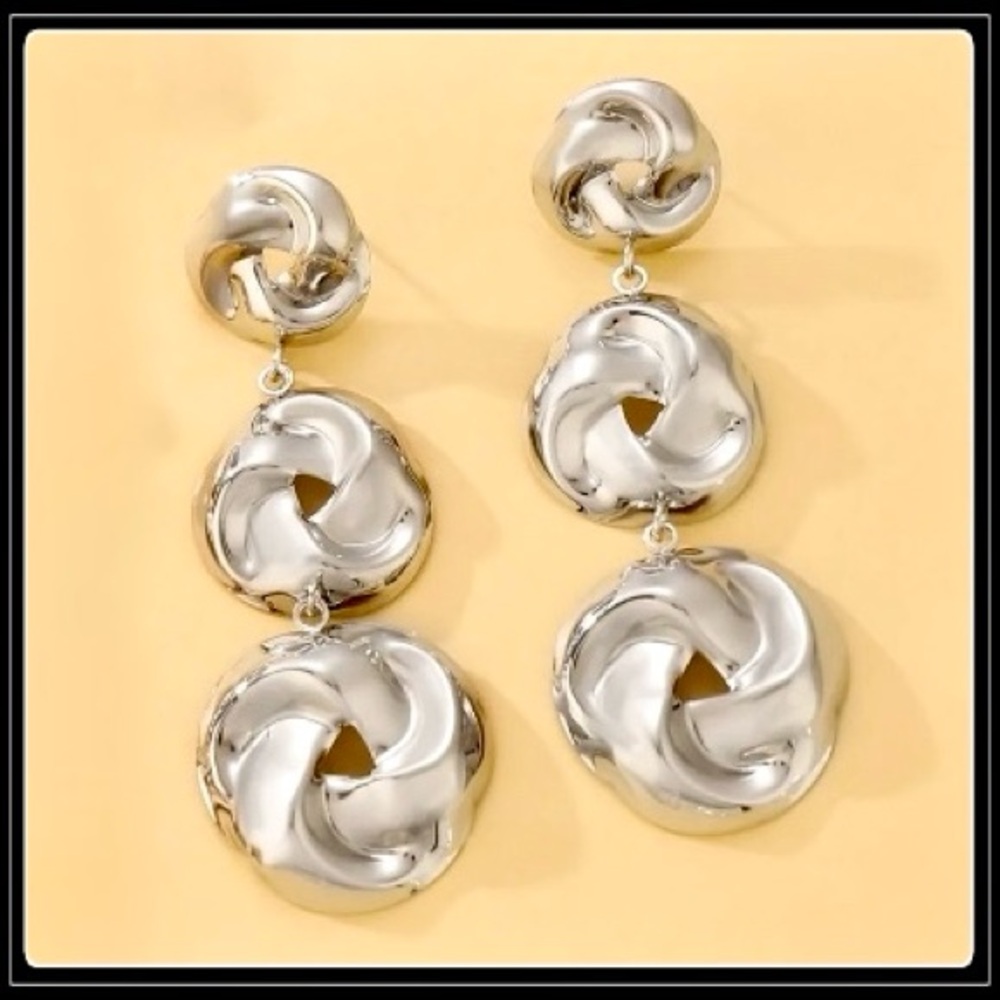 Clearance! NEW SILVER TRIPLE TEXTURED BUN DROP EARRINGS - Picture 3 of 3